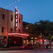 Popular podcaster Joe Rogan tied to new downtown Austin comedy club -  CultureMap Austin