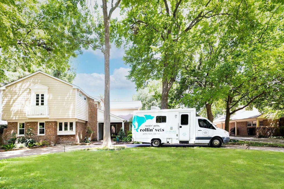 Rockin' Pets, Rollin' Vets