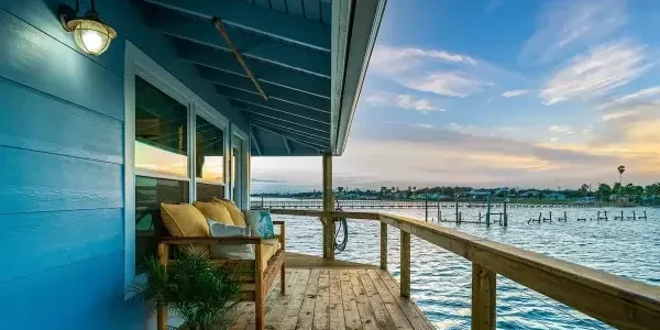 Remarkable Rockport coastal condo sails to top of 2023's most hospitable Texas Airbnb list - Vimarsana News