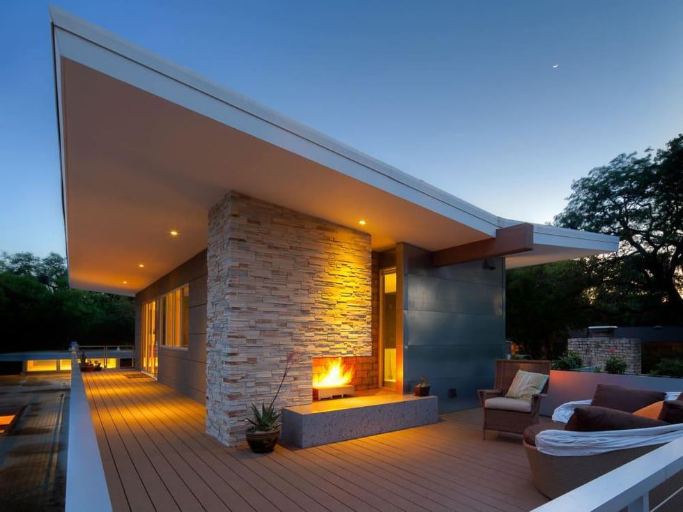 Rollingwood Austin home modern exterior