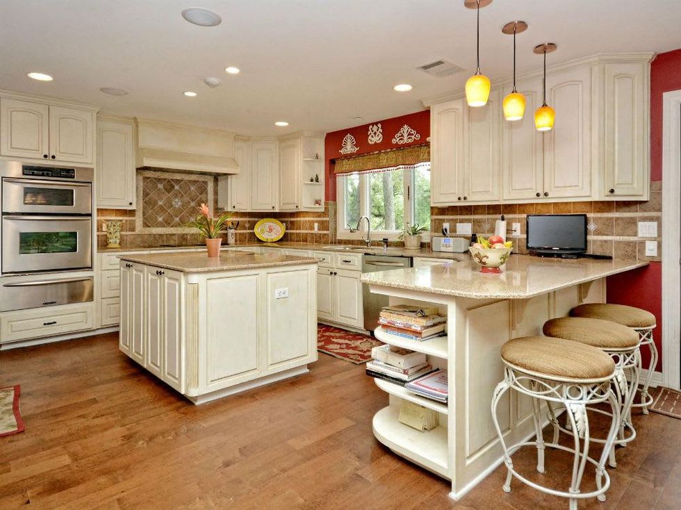 Rollingwood home_West Austin house_3206 Park Hills_Hatley Park Acres_78746_kitchen_2015