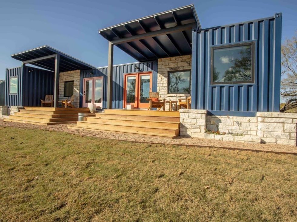 Rosa and Shangri La at Odonata Escape Exterior