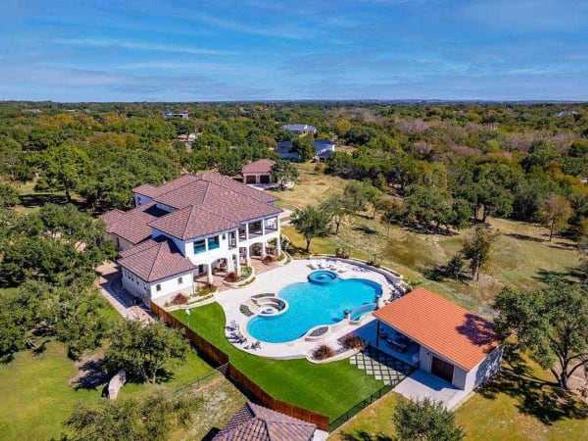 Round Rock Donuts Estate Salado