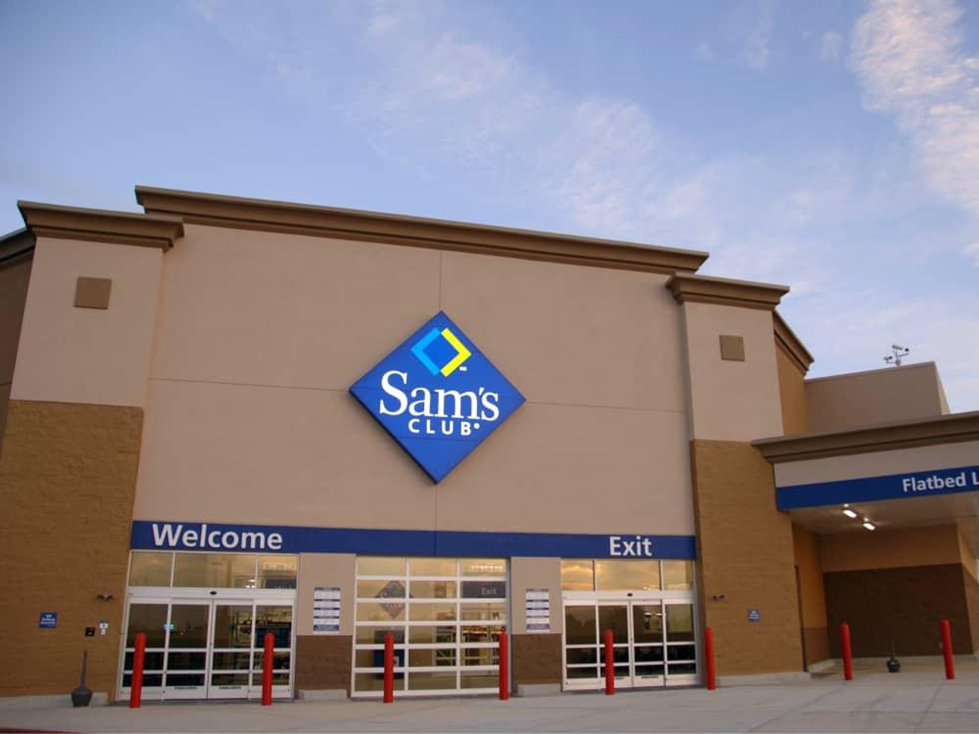 Sam's Club exterior