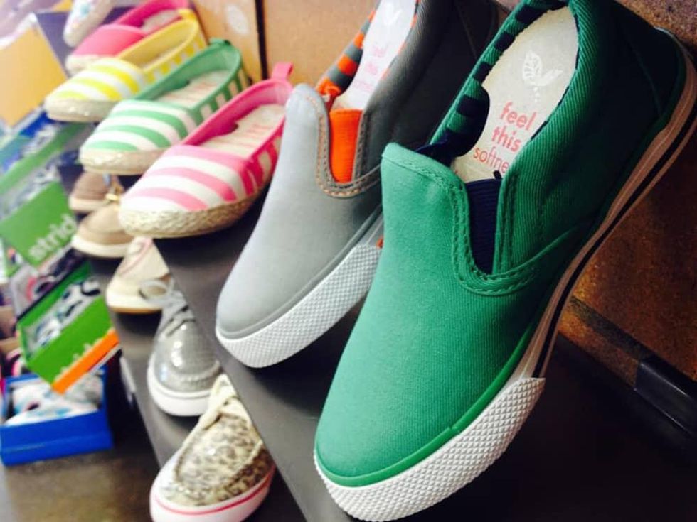 Sandy's Shoes Austin stores