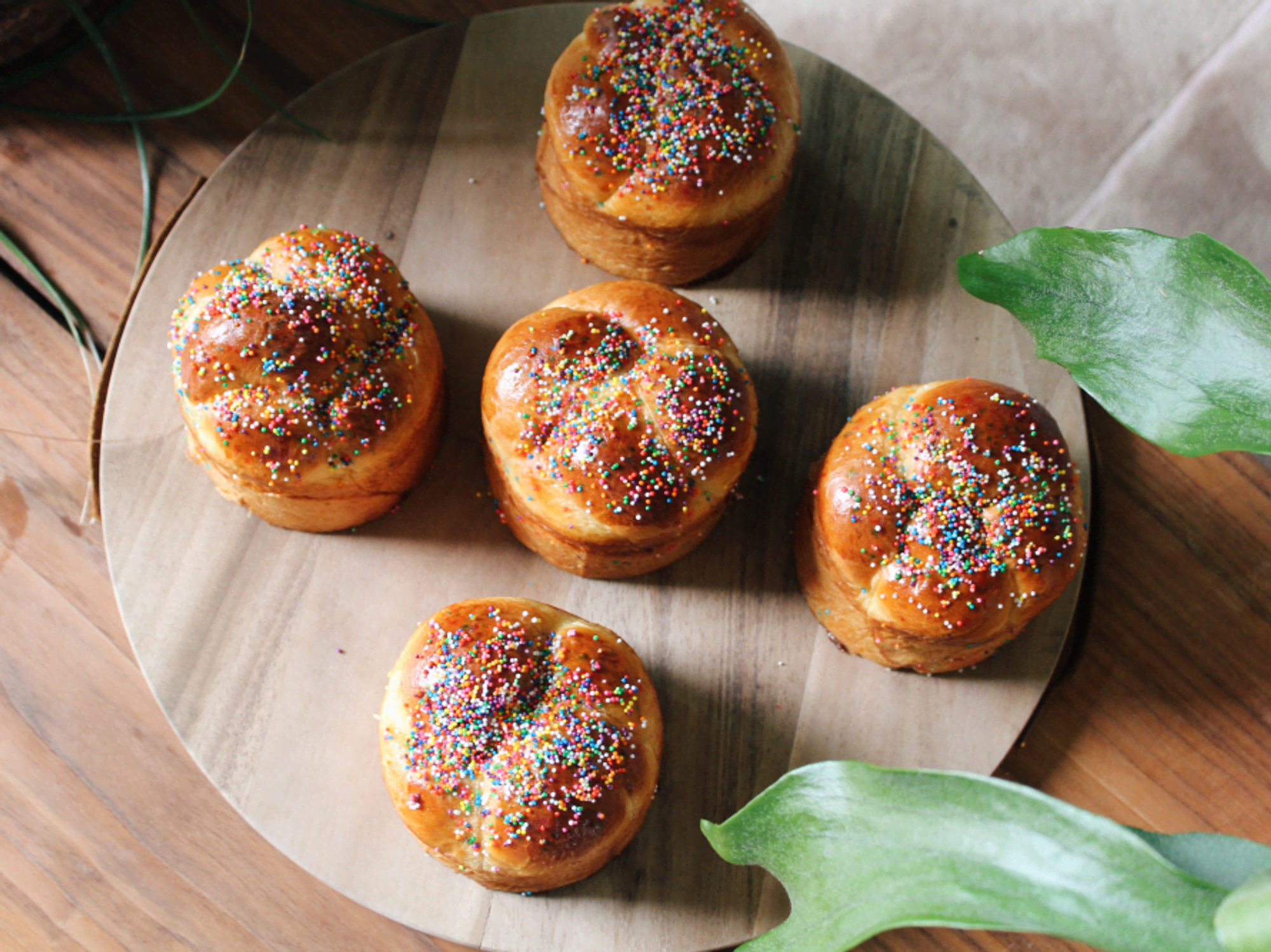 Sccop up some tasty Easter bread at Café No Sé.