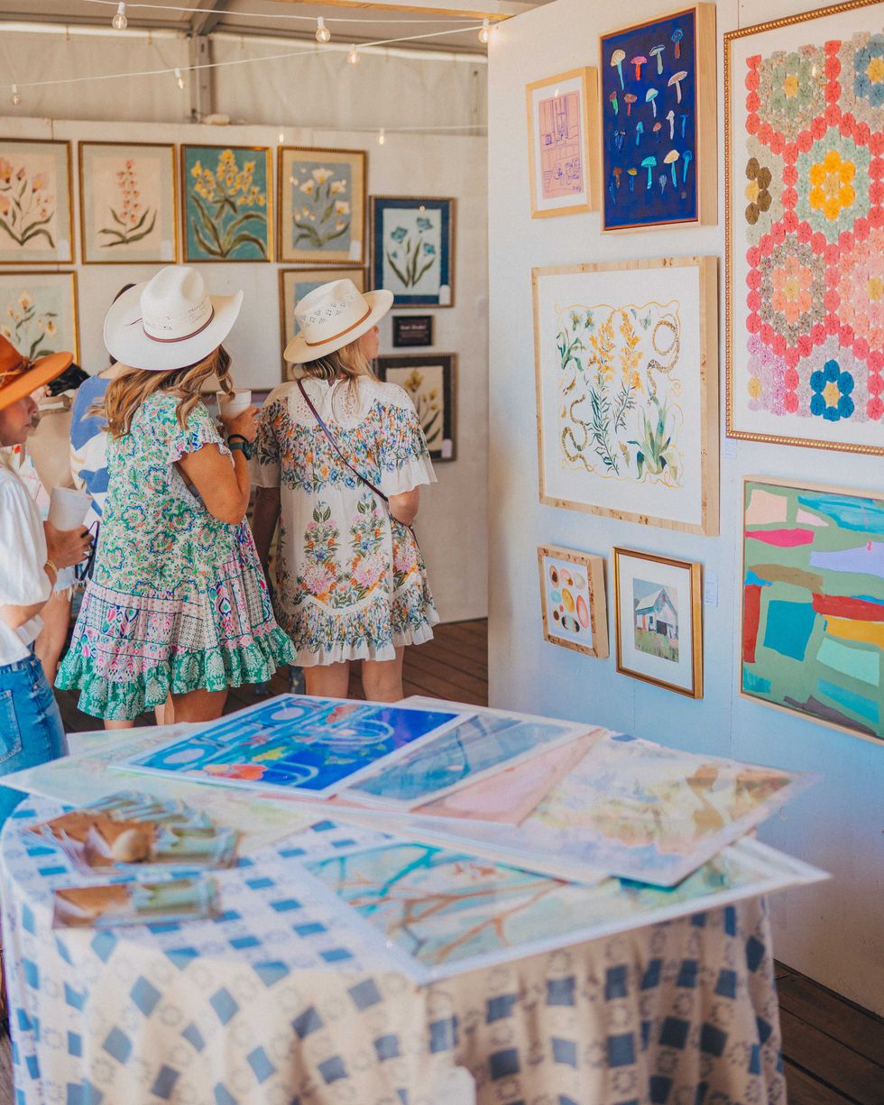 Society Social Framebridge Round Top 2025