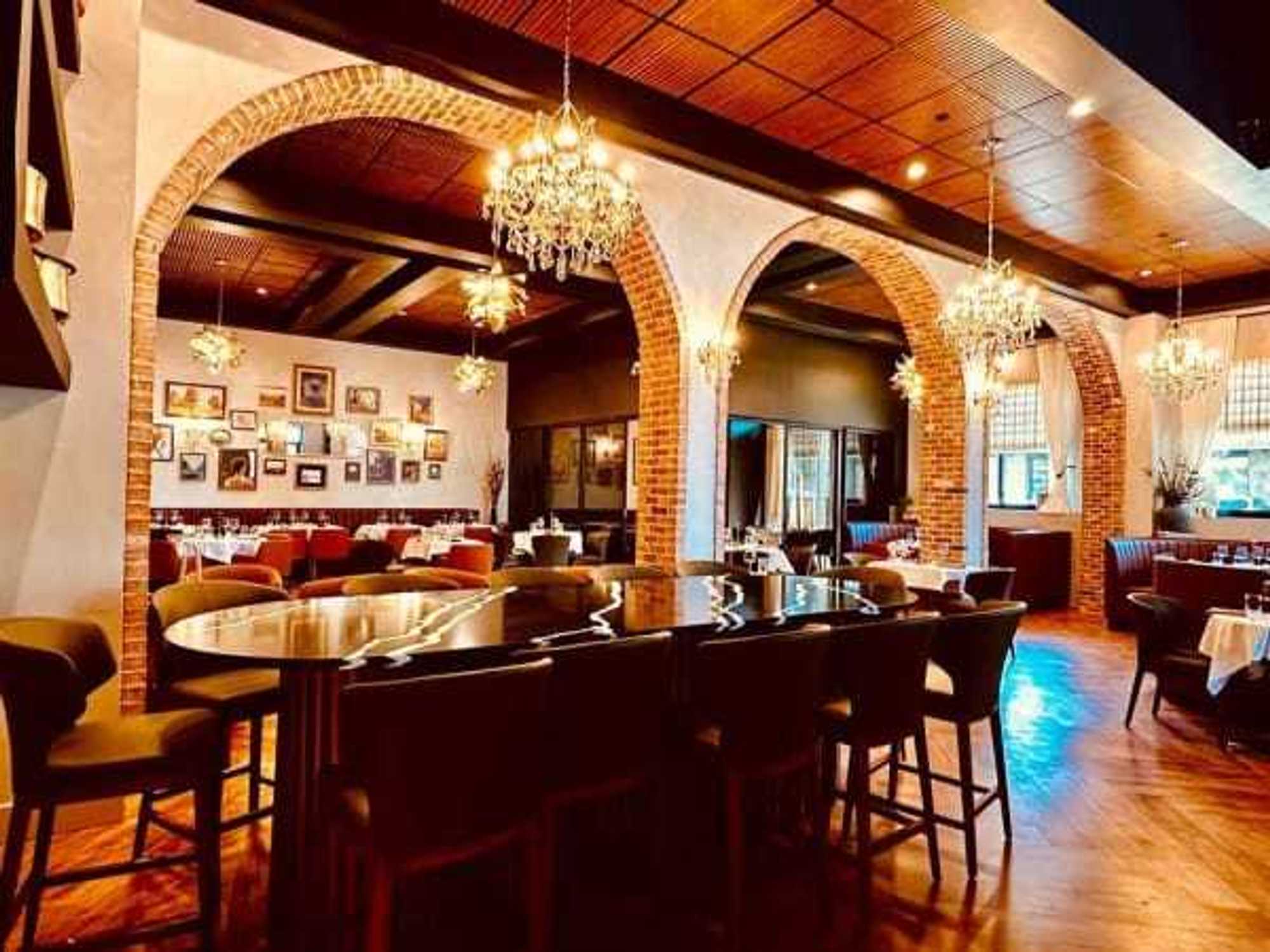 Sovian Restaurant & Cocktail Lounge interior