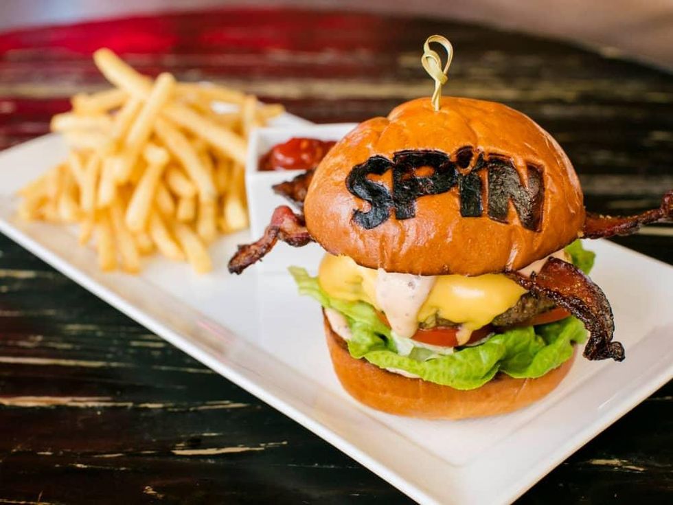 Spin ping pong bar burger