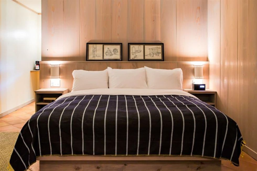 Stagecoach Inn Salado bed