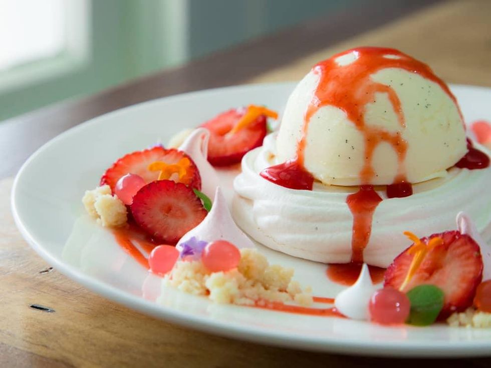 Stagecoach Inn strawberry kiss