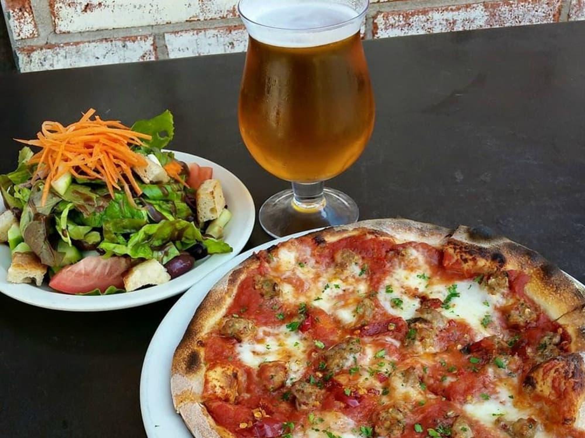 Stella Public House pizza