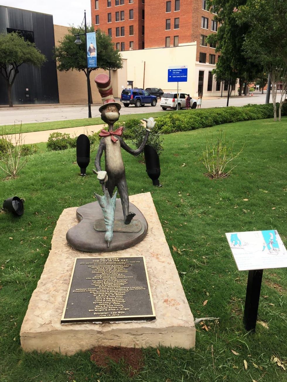 Storybook sculptures, abilene, Texas, Cat in the Hat, Dr Seuss