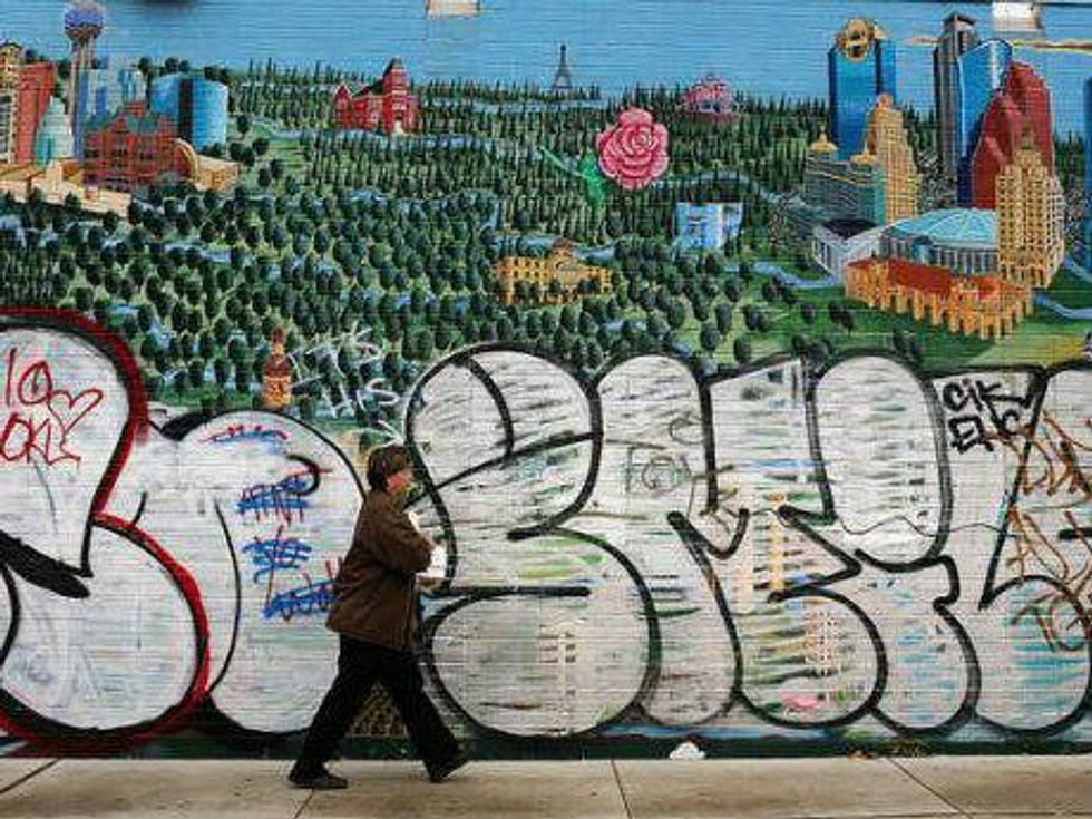 Tejas mural vandalized