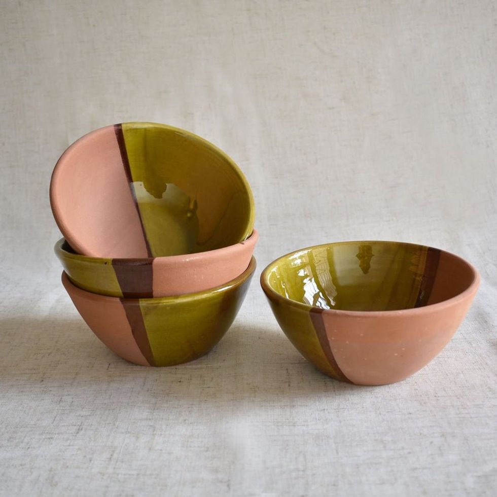 Terra cotta bowls, Peach Fuzz, Pantone Color of the Year 2024, Apartment F