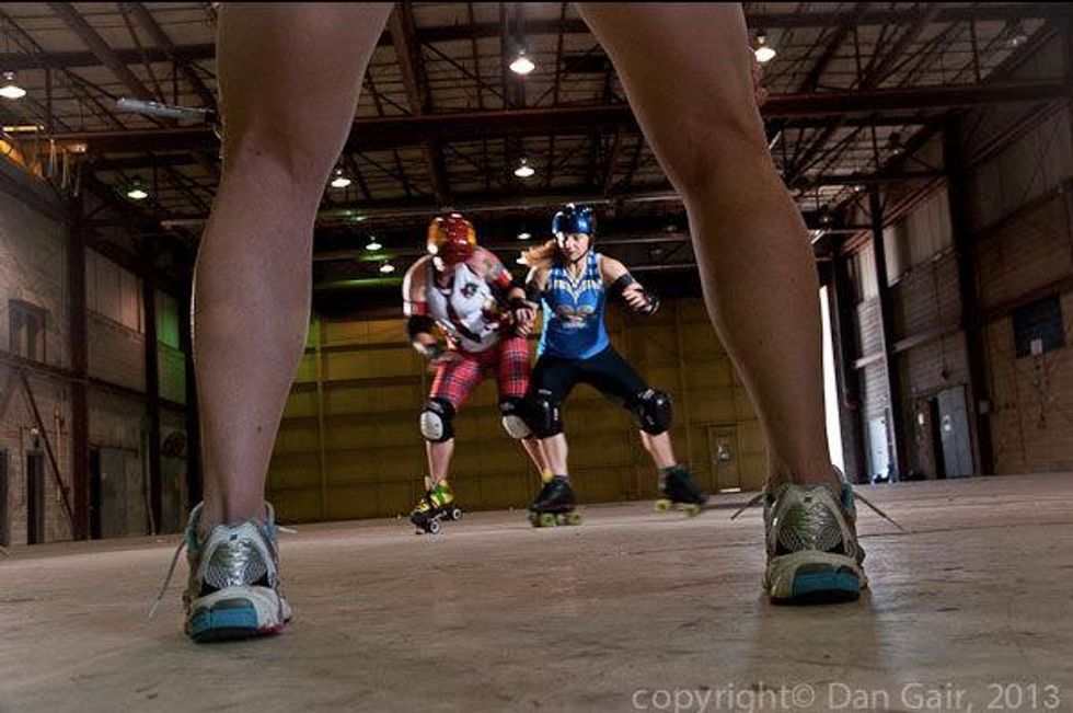 Texas rollergirls behind the scene legs