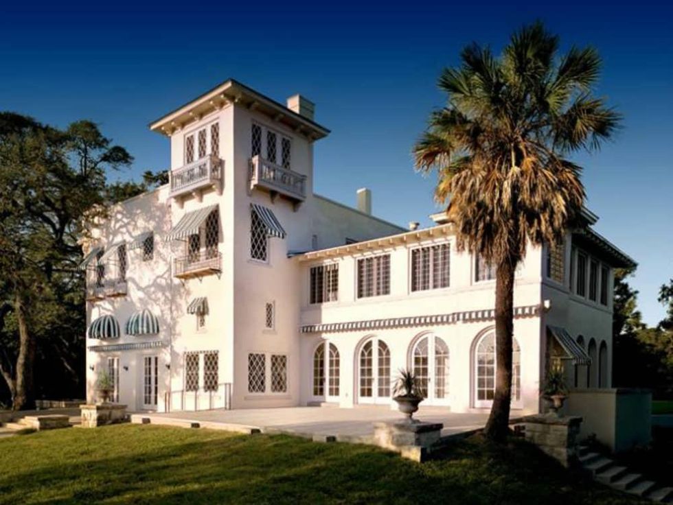 The Contemporary Austin_Laguna Gloria _Lake Austin location