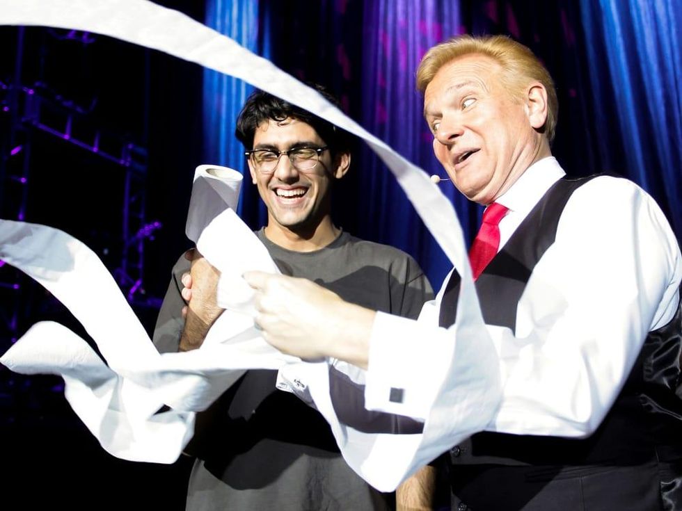 The Illusionists Jeff Hobson The Trickster paper trick