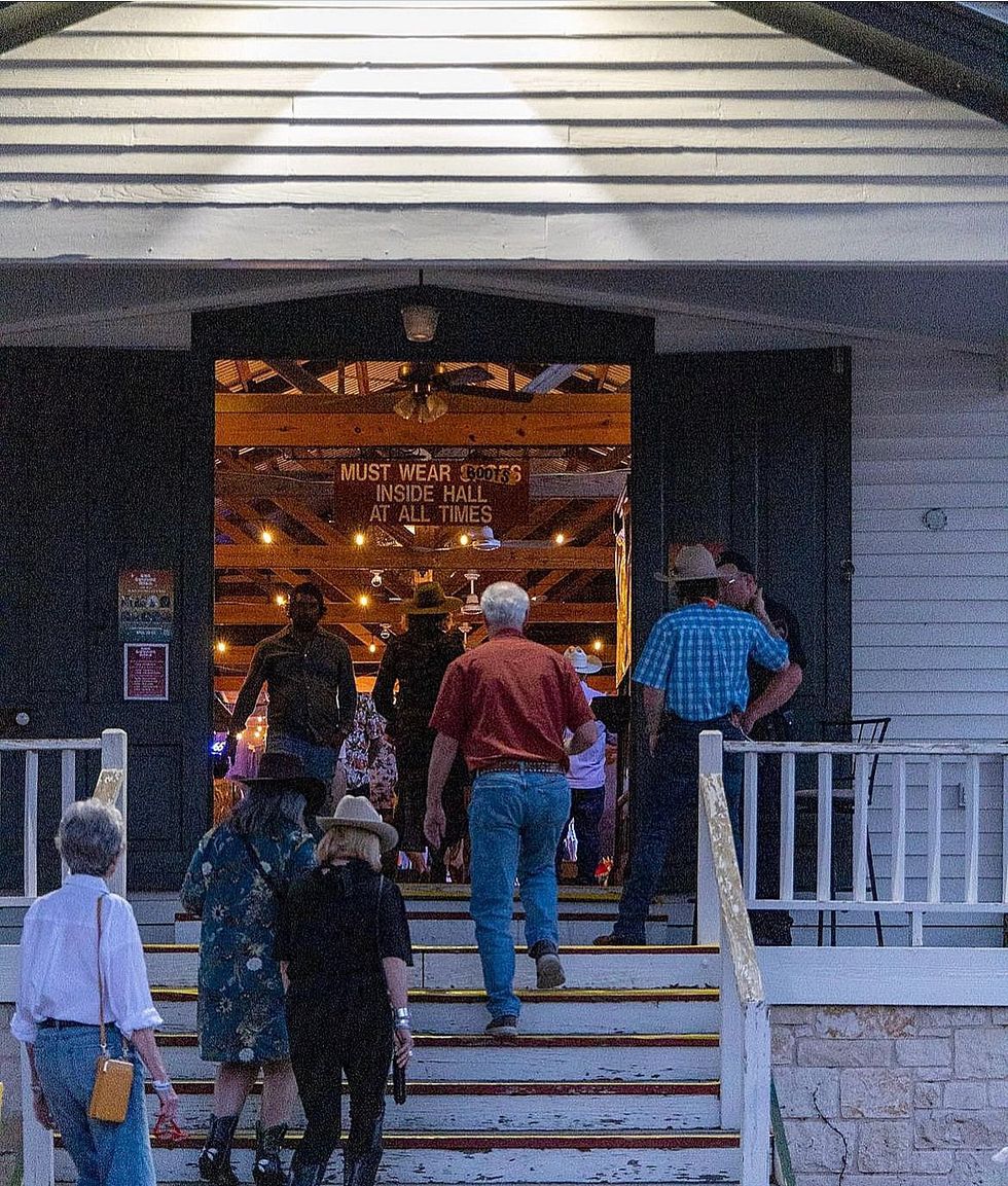 The Stone Cellar Round Top