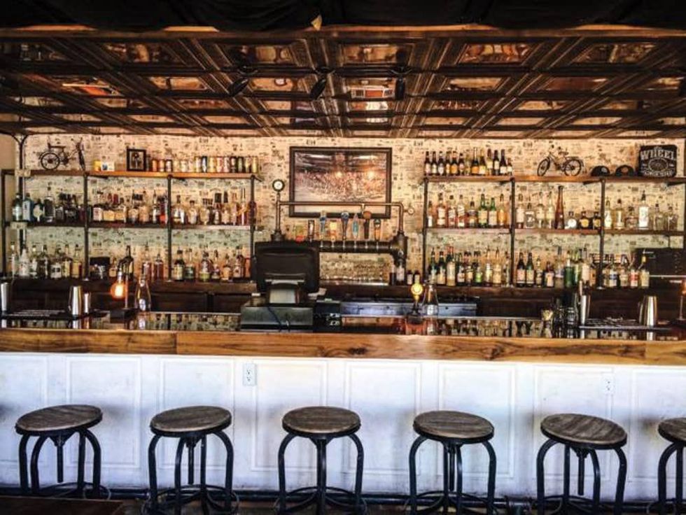 The Wheel_bicycle bar_interior