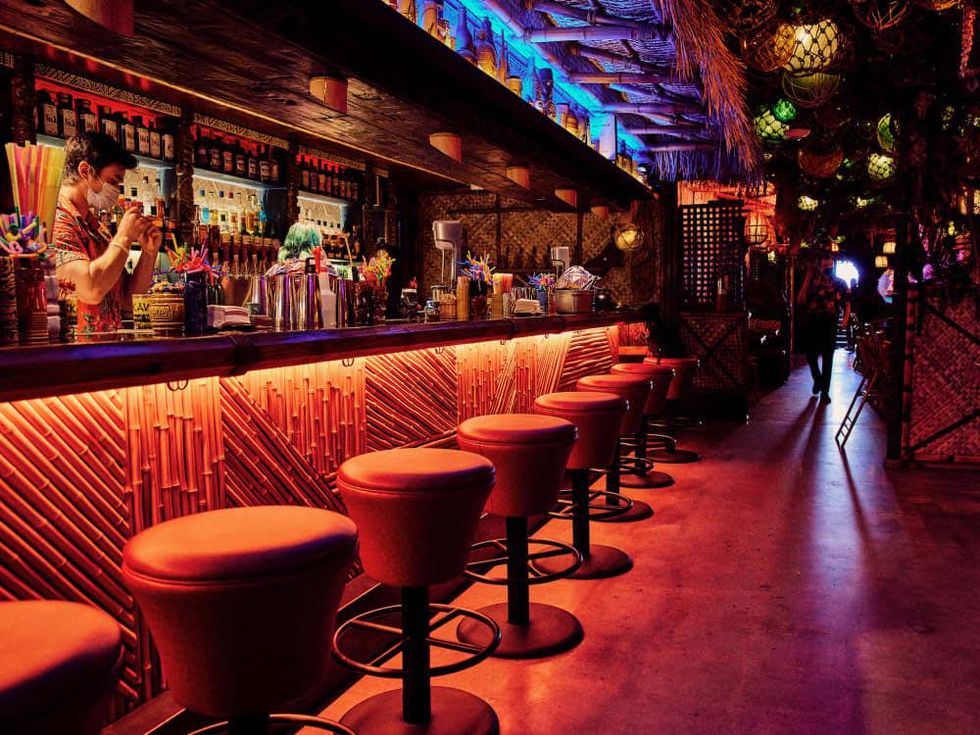 Tiki Tatsu-ya interior