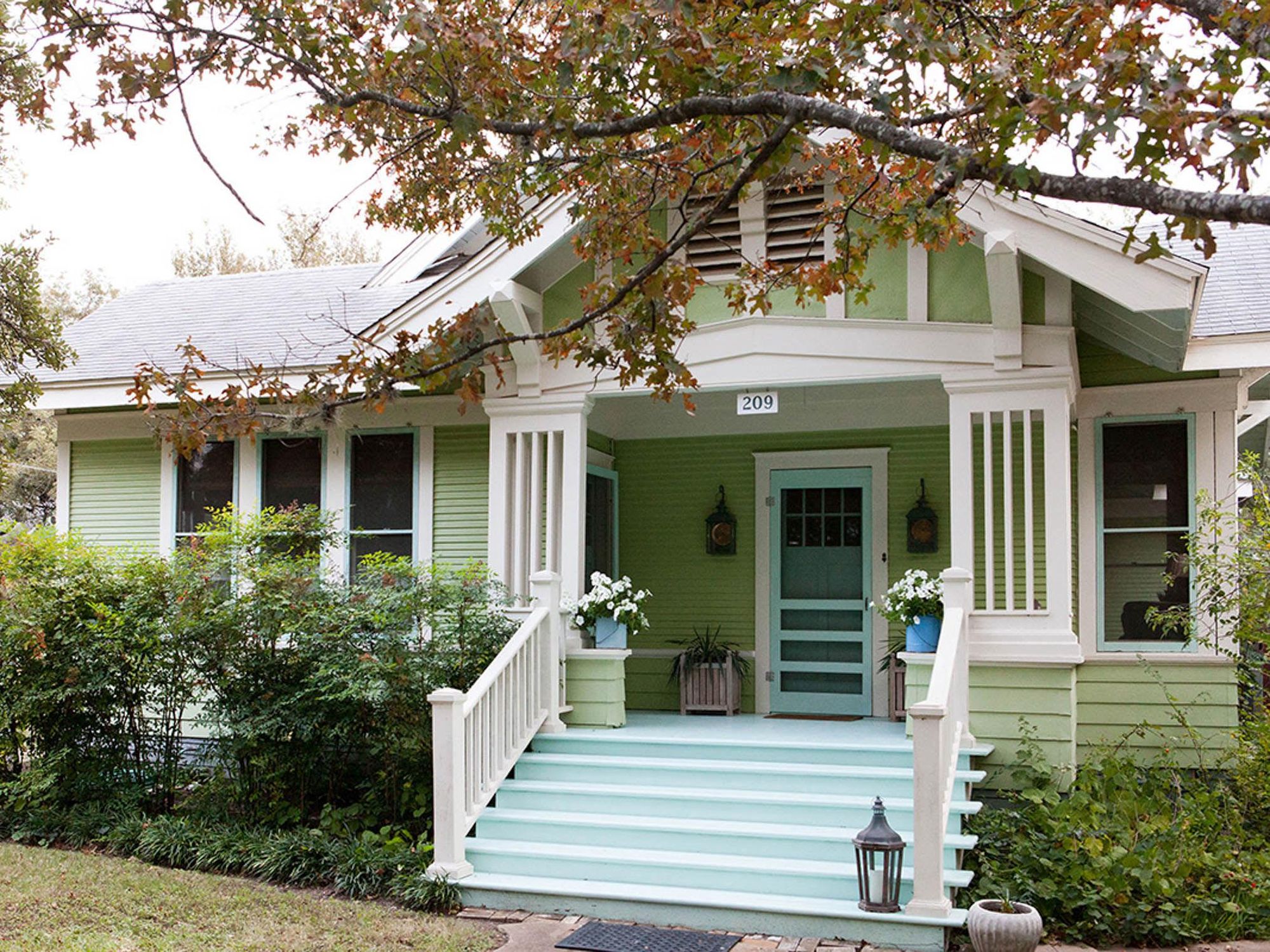 Tribeza Interiors Tour 2015 Meredith Ellis Travis Heights 209 E Milton St 78704