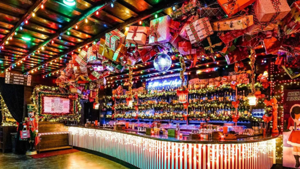 \u200bInside the Miracle on 5th Street Bar at the Eleanor