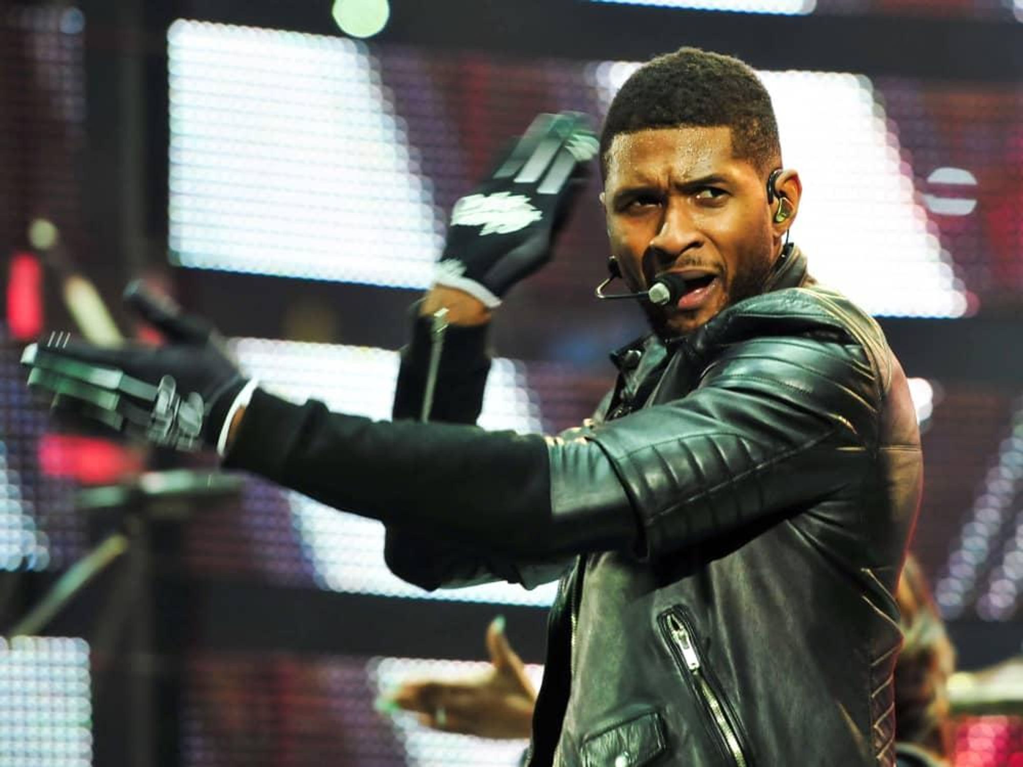 Usher clap