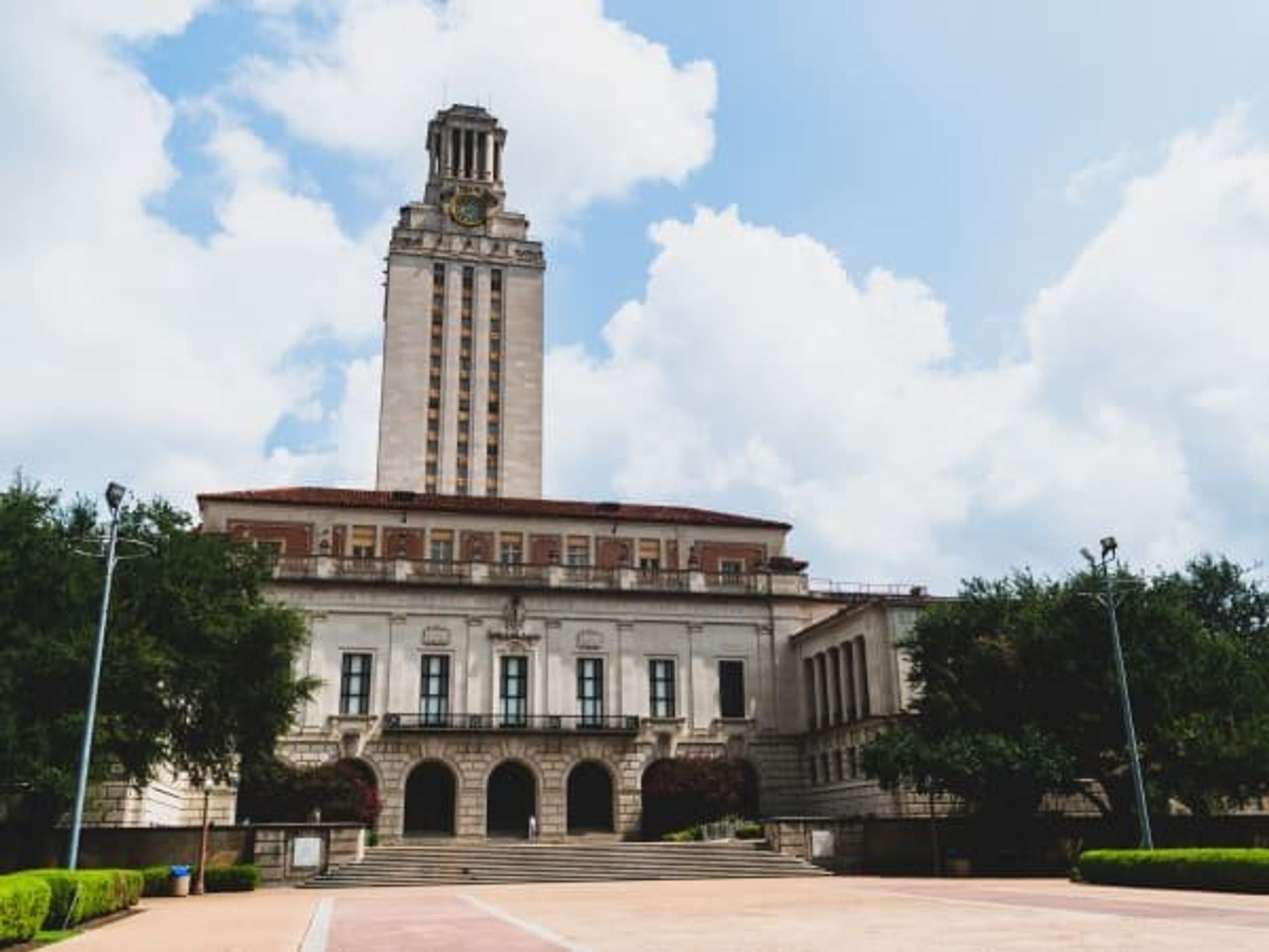 UT Austin ranks No. 9 top public university in U.S. for 2025 ...