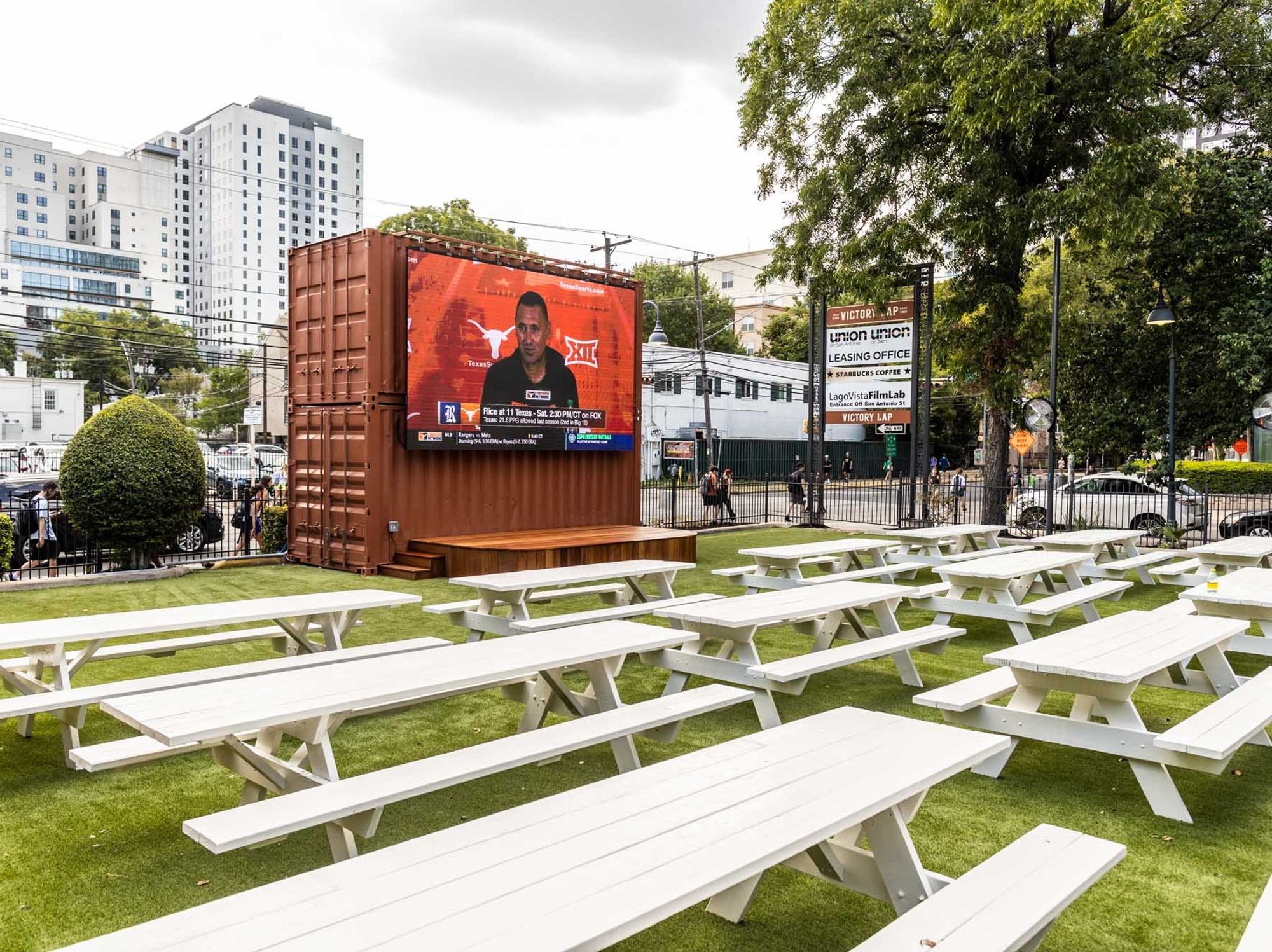 Victory Lap exterior