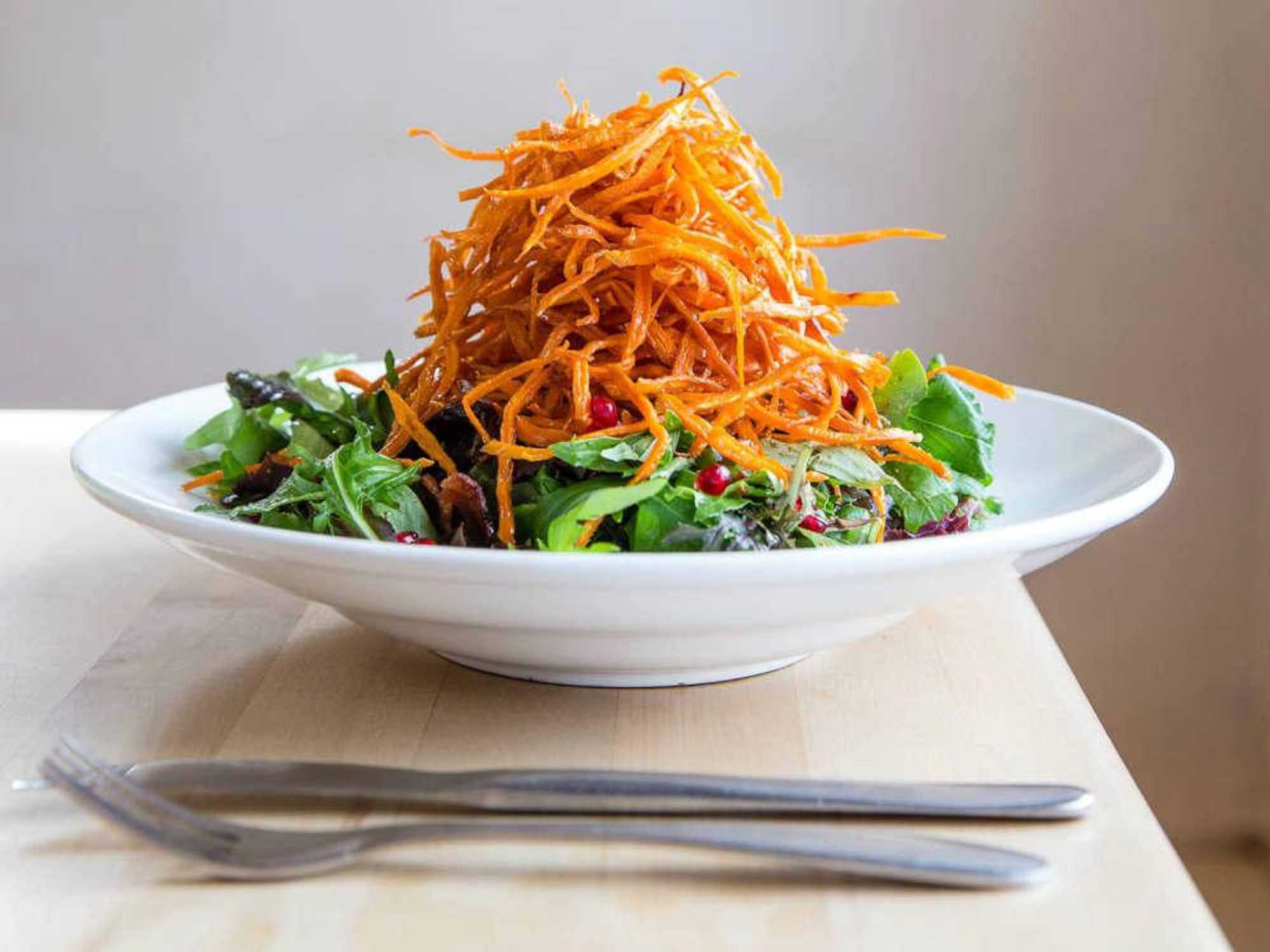 Vinaigrette salad bistro dish
