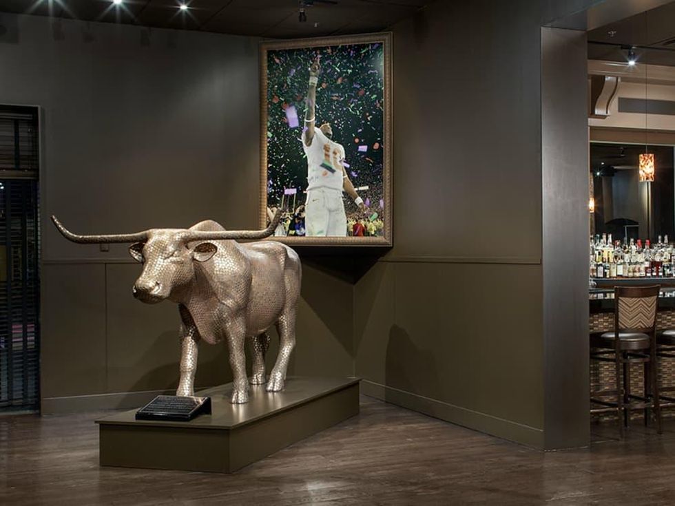 Vince Young Steakhouse Penny Longhorn II art sculpture