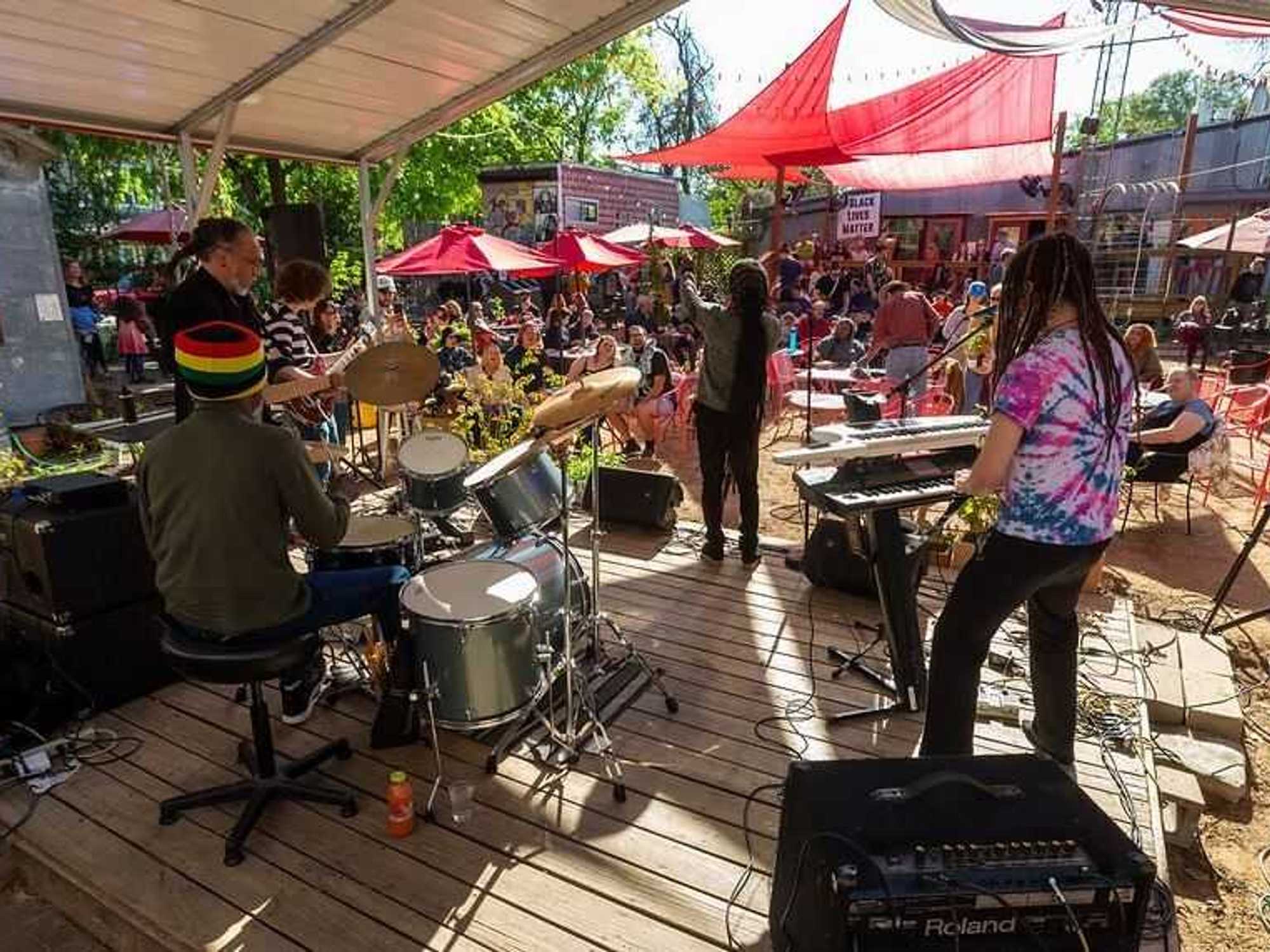 Vortex outdoor stage