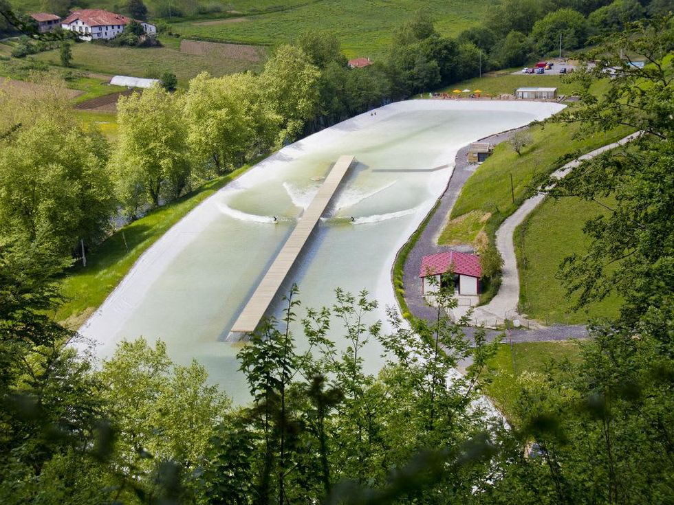 Wavegarden_surfing_wave pool_aerial_Spain_2015