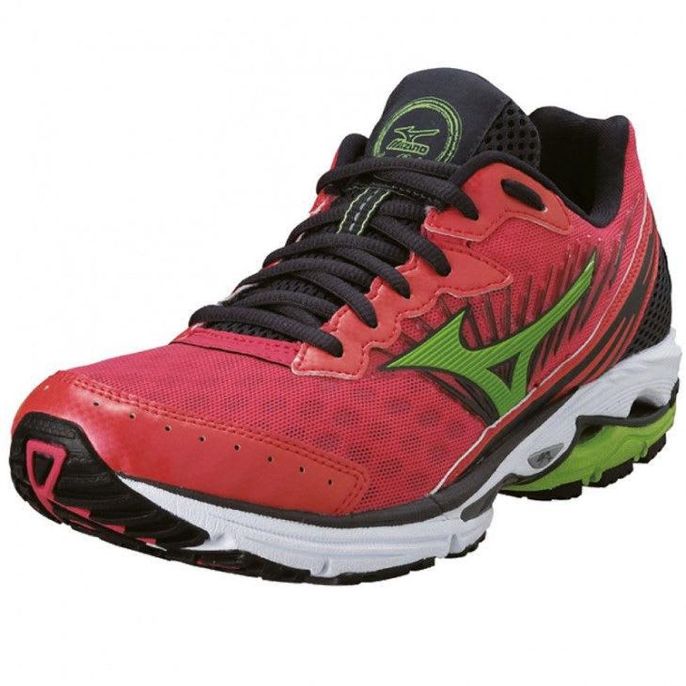 wendy davis Mizuno Wave Rider 16