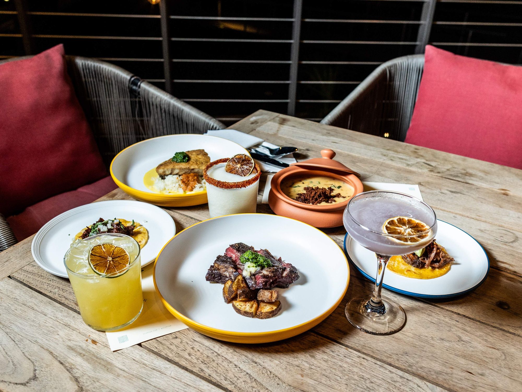 Y Comida dishes and cocktails